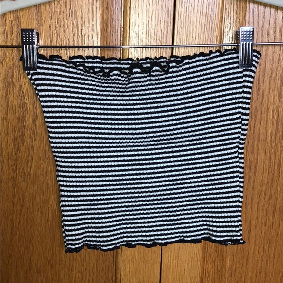 Black and white striped tube top - Picture 2 of 3